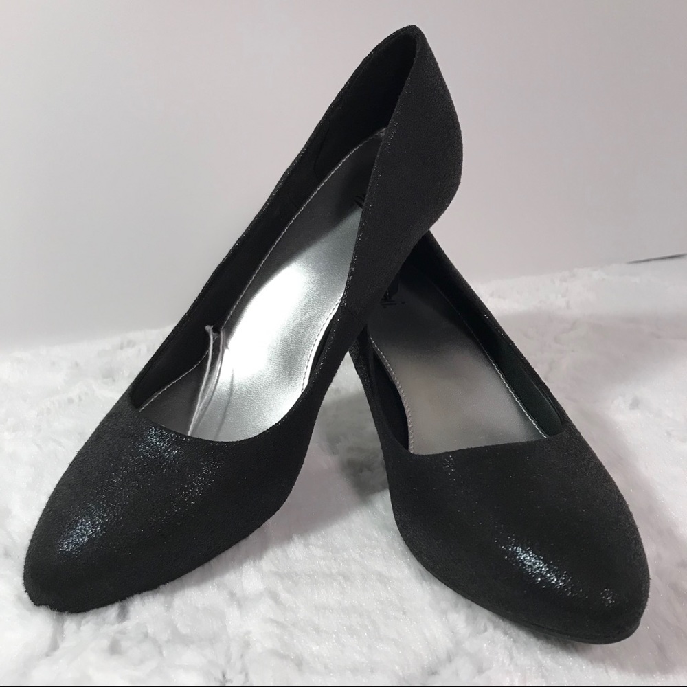 Black Glitter 2.5” Heels NWT size 6.5 || Fioni